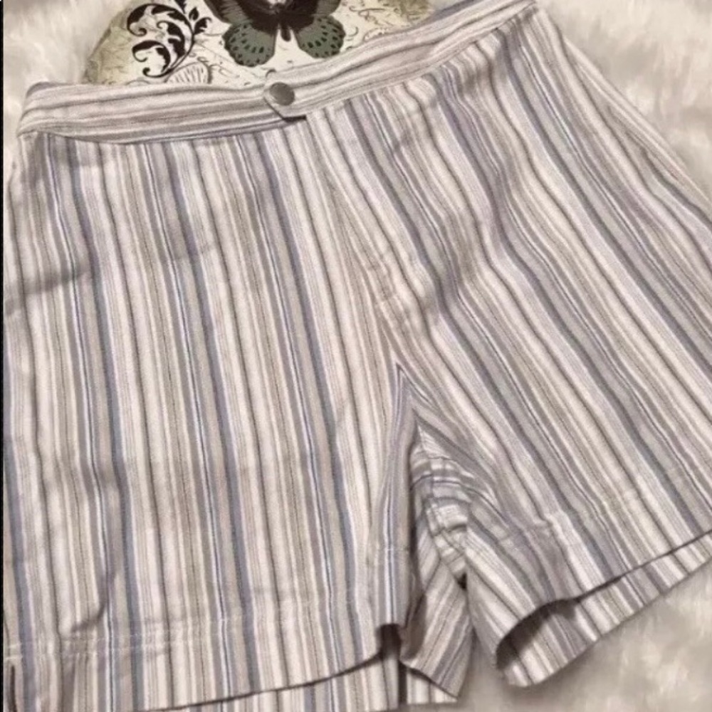 Liz Claiborne 100% cotton sz 6 striped shorts